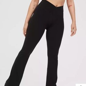 OFFLINE High Waisted Crossover Flare Legging